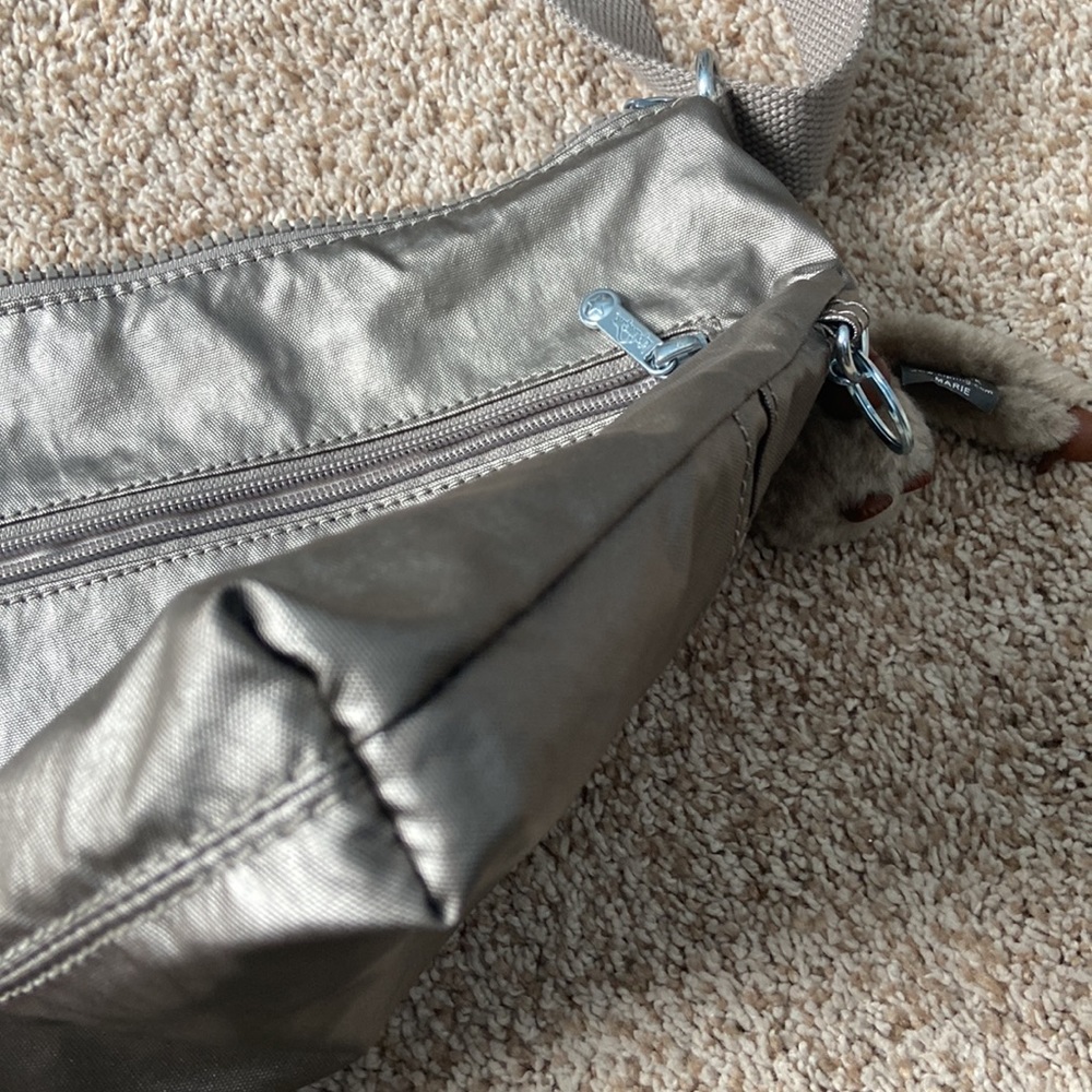 Kipling cross body bag silver/metallic like new - Picture 6 of 9